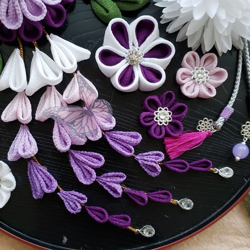 つまみ細工髪飾り 摘まみ細工藤の花 紫 白 銀 紐 着物 ⭐～楓樺 