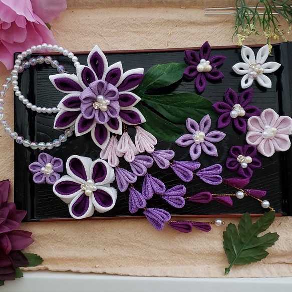 つまみ細工髪飾り 摘まみ細工藤の花 パール 紫 白 銀 金 着物 ⭐～楓樺