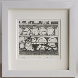 猫と食器棚 / 銅版画 (額あり） 1枚目の画像