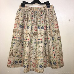 送料無料！日本製 パリ クロスステッチプリント ギャザースカート 1枚目の画像
