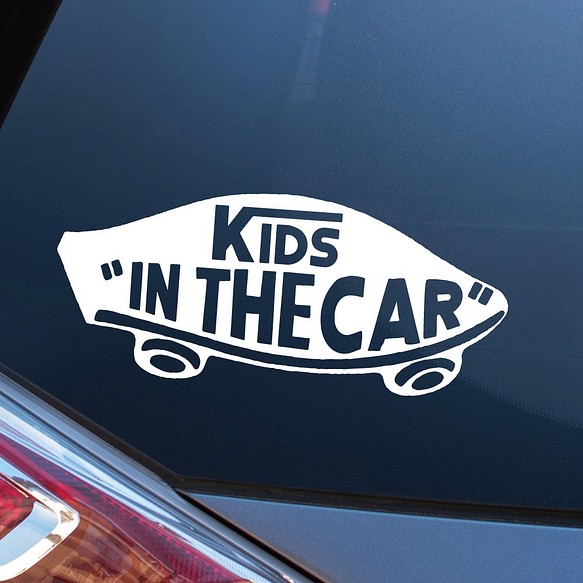 車 KIDS IN CAR カッティング ステッカー シール カーステッカー カーサイン キッズインカー おしゃれ 1枚目の画像