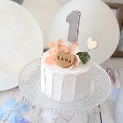 人気♡ナチュラルミニクレイケーキ☆1歳誕生日　手持ちケーキ　誕生日ケーキ　自宅撮影　1歳以外でも承ってます♪ 1枚目の画像