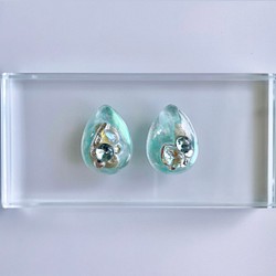 glass drop mint green Earrings 1枚目の画像