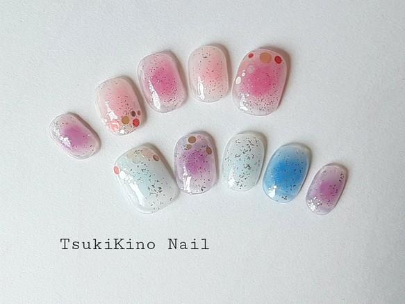 ピンク ブルー キラキラ シルバーラメ 梅雨 ドット チークネイル チップ ネイルチップ ネイルシール ツキキノ Nail 通販 Creema クリーマ ハンドメイド 手作り クラフト作品の販売サイト