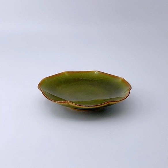 緑釉花小皿 1枚目の画像