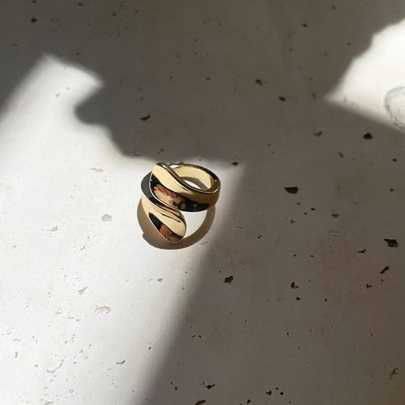 gold design ring (r048) 1枚目の画像