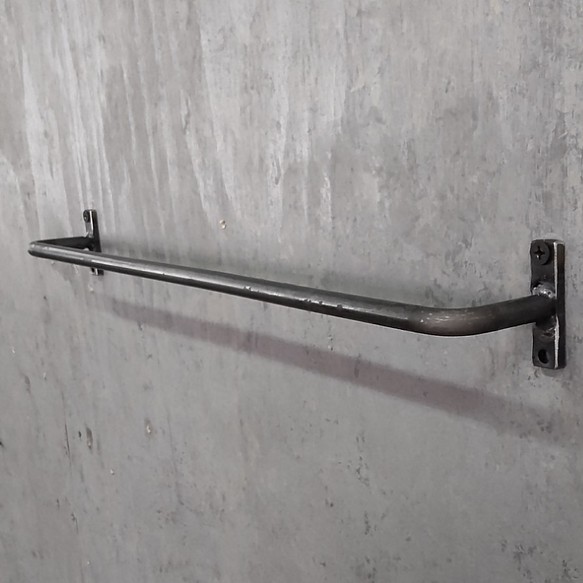（390×50㎜）9㎜ 丸棒 アイアンバー タオルハンガー　アイアン　鉄製　インダストリアル　無骨　傘掛け 1枚目の画像