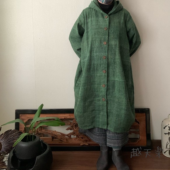 フード風襟の手織り綿バルーンコート　この秋冬、嵐山のお店で一番人気で裾切り替えもキュートなコート　緑絣 1枚目の画像