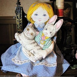 アンティーク 不思議の国のアリス ソフトプリント人形【うさぎ・チシャ猫付き】 布人形 1枚目の画像
