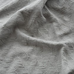 綿100％　遠州織物「太番手スラブ糸　ヘリンボンジャガード　タンブラー加工」グレー 1枚目の画像