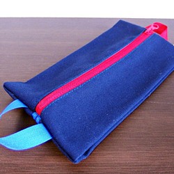 不拘一格的海軍色紅色×藍色雙面拉鍊袋，獨特設計 第1張的照片