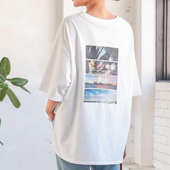 バックプリントサイドスリットtシャツ Mサイズ 白 Tシャツ カットソー Emiy 通販 Creema クリーマ ハンドメイド 手作り クラフト作品の販売サイト