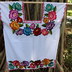 【マヤ女性支援】世界に1つだけの『マヤ刺繍ブラウス』作ります（大花柄　ピンク） 1枚目の画像
