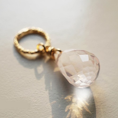 ローズクォーツアミュレットチャーム Rose Quartz Amulet Charm（14kgf