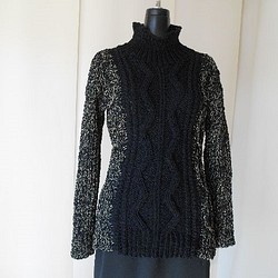 黒の模様編みセーター 1枚目の画像