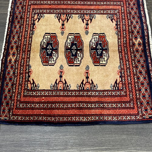約64cm X 60cmパキスタン手織り絨毯 ビンテージラグ玄関マット 