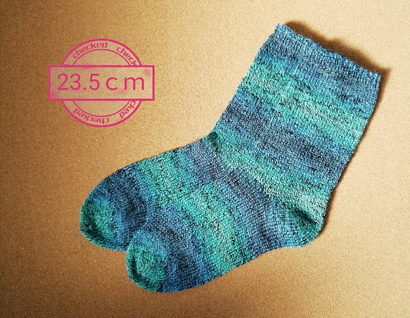 手編み靴下　お手入れ簡単　冷え性対策　Opal　23.5cm　ブラックドラゴン　ゆったりめ　特別価格 1枚目の画像