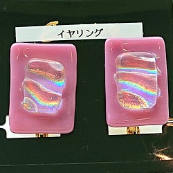 スモーキーピンクのイヤリング　クリアランスセール 1枚目の画像