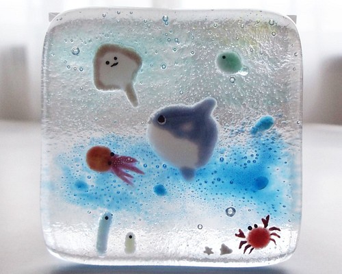 海の生き物　ガラス　置物　絵画　マンボウ　たこ　蟹　チンアナゴ　エイ　魚　蟹　貝　ヒトデ　海　水族館