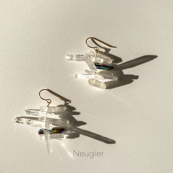Neugier Space 彩虹水晶石英耳環 第1張的照片