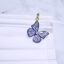 キラリ羽ばたく蝶のマスクチャーム　バイオレット 1枚目の画像