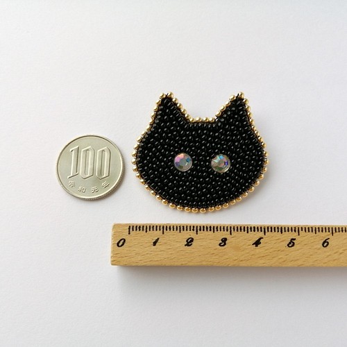 猫の日2023】ビーズ刺繍♢黒猫のブローチ ブローチ isoa/イソア（旧EaR 