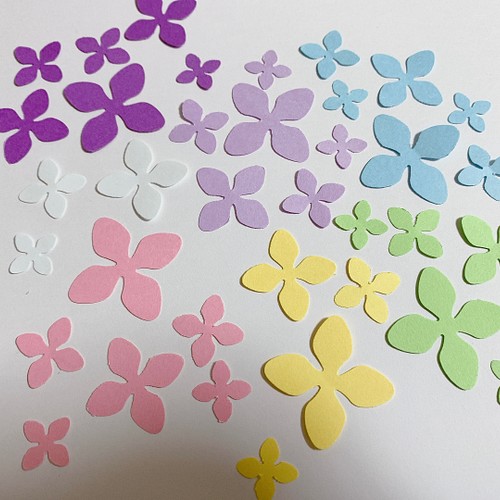 再販 紫陽花の花びら お好きなカラー 型紙 Chiroru 通販 Creema クリーマ ハンドメイド 手作り クラフト作品の販売サイト