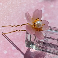 桜一輪のUピン簪 パール風ピンク色 1枚目の画像