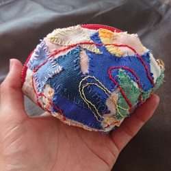 しじみかアサリか、 潮干狩りの貝のポーチ 刺し子 刺繍 リネン no.55 1枚目の画像
