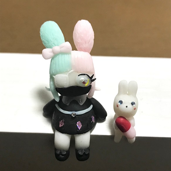 メンヘラ 病みかわいい女の子 置物 めろまる 通販 Creema クリーマ ハンドメイド 手作り クラフト作品の販売サイト