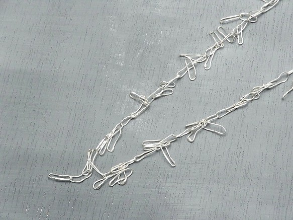 "line" simple silver necklace 第1張的照片