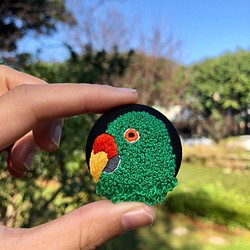 緑色的鳥手刺繍胸針 green bird hand embroidery brooch 第1張的照片