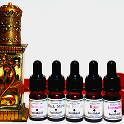 アラブ首長国連邦の香油５種　各2ml 1枚目の画像
