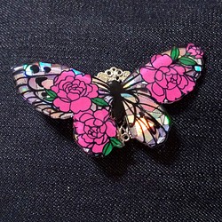 【NEW】キラキラ輝く蝶々お花 ブローチ 1枚目の画像