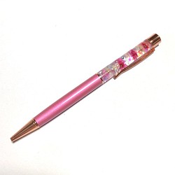可愛らしく上品なハーバリウムボールペン(ピンク色） 1枚目の画像