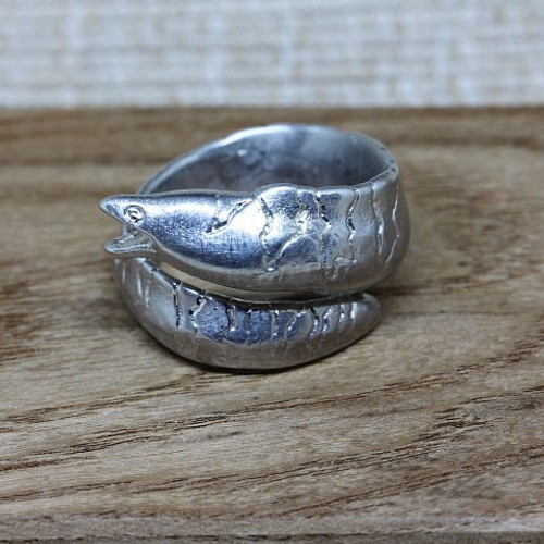 錫製 ウツボのリング 指輪・リング inabaya 通販｜Creema(クリーマ 