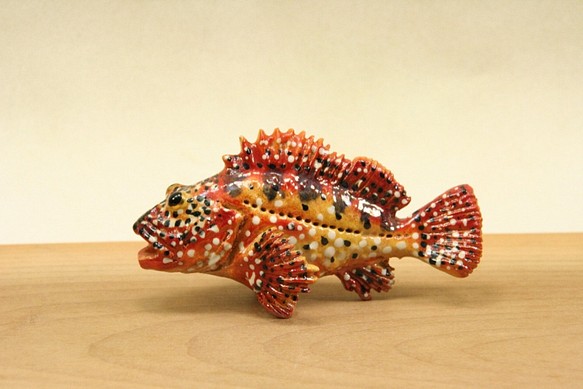 カサゴ（深海型）・陶芸作品 置物mini（陶 さかな フィギュア） 1枚目の画像