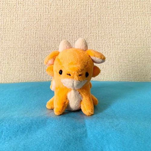 プチおすわりドラゴンのぬいぐるみ オレンジ ぬいぐるみ ざいんたぶ 通販 Creema クリーマ ハンドメイド 手作り クラフト作品の販売サイト