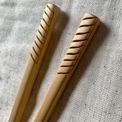 【予約販売】青森ヒバのデザインお箸 〈葉箸〉シンプルリーフ 1枚目の画像