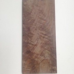 ウォールナット　希少部位　木材　端材　素材　DIY　大き目のサイズ 1枚目の画像