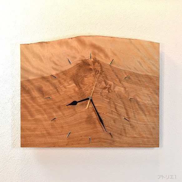「送料無料」赤富士の雄大な絵画のような掛け時計【クオーツ時計】 1枚目の画像