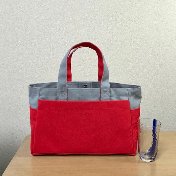 “Box Tote”水平尺寸“Grey x Red”帆布手提包Kurashiki Canvas No. 8 [按訂單生產] 第1張的照片