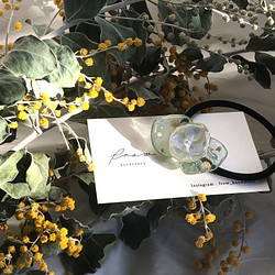 かすみ草と紫陽花のヘアゴムシーグラスとナミマガシワ貝 1枚目の画像