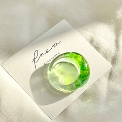 green seaglass ring 指先に海を感じるぷっくり指輪　フリーサイズリング 1枚目の画像