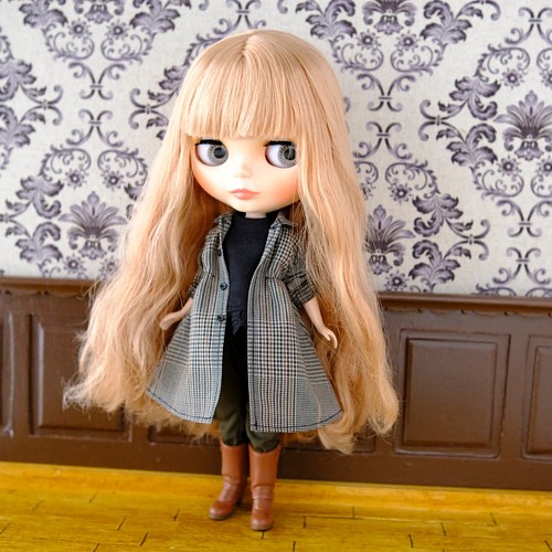 リカちゃん服 ワンピース風コート グレンチェック ブライス 人形 メープルのちいさなお洋服屋さん 通販 Creema クリーマ ハンドメイド 手作り クラフト作品の販売サイト