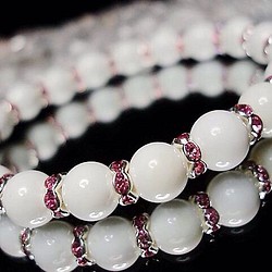 『真珠の母』ホワイトマザーオブパール約8ミリピンクロンデル『子宝&繁栄』 数珠ブレスレット石街 1枚目の画像