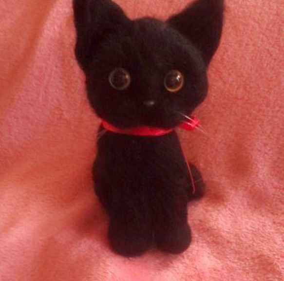フラワーB ブルーグレイ 羊毛フェルト 黒猫 最終お値下げ - おもちゃ/人形