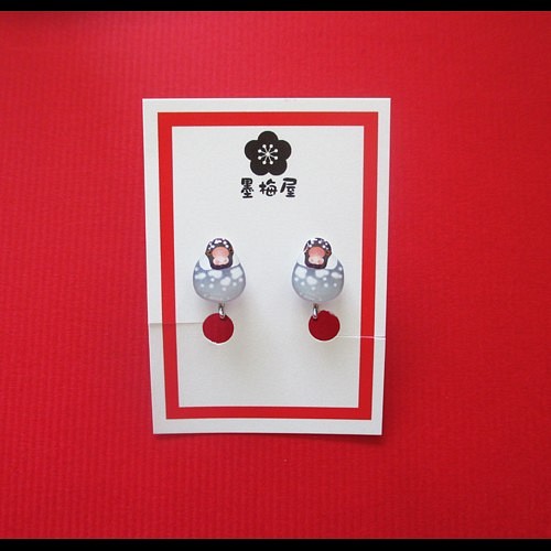 [Sale 770 yen → 550 yen] Cherry blossom buncho earring 2 (front) 第1張的照片