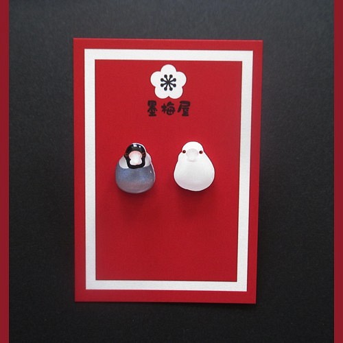 [促銷 770 日元 → 550 日元] 爪哇麻雀和白麻雀耳環 2（正面） 第1張的照片