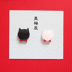【樹脂穿孔】黑貓和白貓穿孔 第1張的照片